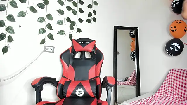 Snapshot of axel_rousse2 chatting on 11-08-25, 11:14 axel rousse2 online show from 11-08-25, 11:14