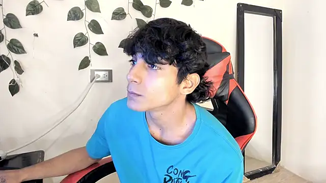 Snapshot of axel_rousse2 chatting on 11-23-25, 10:09 axel rousse2 online show from 11-23-25, 10:09