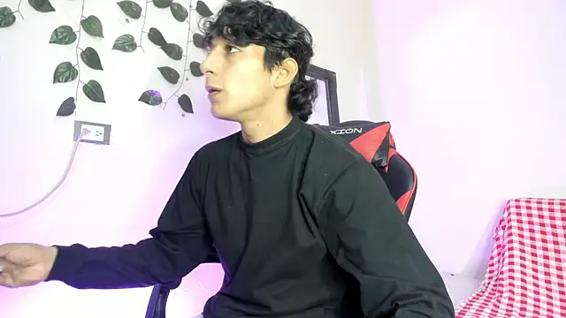 Snapshot of axel_rousse2 chatting on 11-26-25, 11:50 axel rousse2 online show from 11-26-25, 11:50