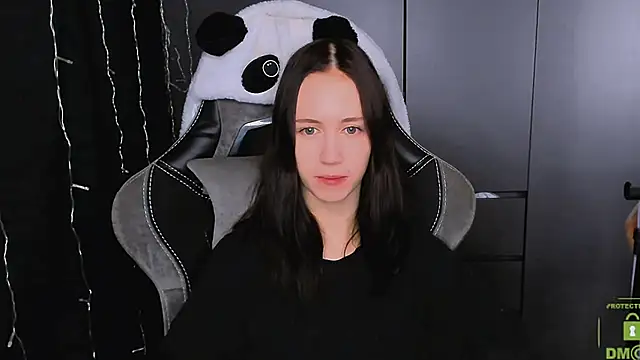 Snapshot of zaebali_ chatting on 11-28-25, 02:25 zaebali online show from 11-28-25, 02:25