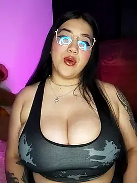 Snapshot of kittenFreyja_ chatting on 10-03-25, 01:35 kittenFreyja online show from 10-03-25, 01:35