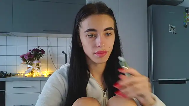 Snapshot of EvaMelnik chatting on 09-10-25, 01:11 EvaMelnik online show from 09-10-25, 01:11