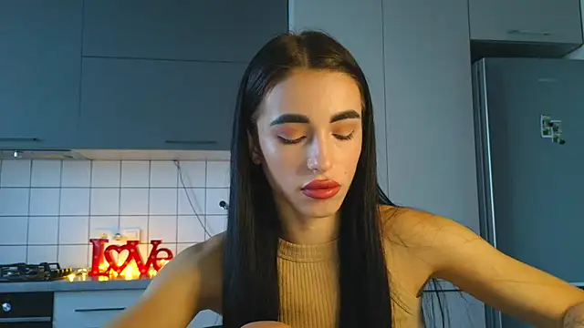 Snapshot of EvaMelnik chatting on 09-16-25, 02:18 EvaMelnik online show from 09-16-25, 02:18