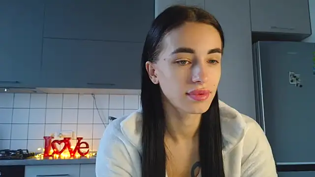 Snapshot of EvaMelnik chatting on 09-18-25, 02:19 EvaMelnik online show from 09-18-25, 02:19