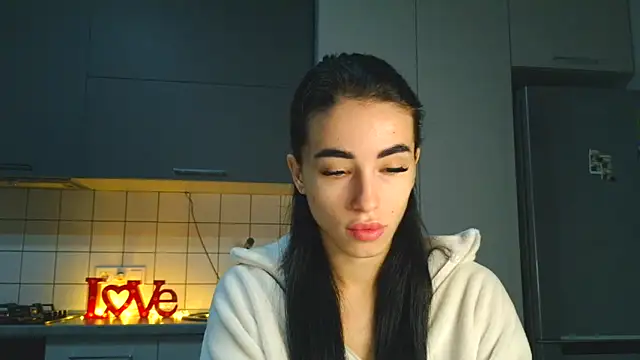 Snapshot of EvaMelnik chatting on 10-01-25, 03:40 EvaMelnik online show from 10-01-25, 03:40