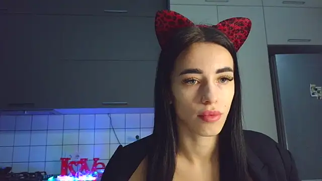 Snapshot of EvaMelnik chatting on 10-23-25, 03:11 EvaMelnik online show from 10-23-25, 03:11