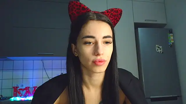 Snapshot of EvaMelnik chatting on 10-24-25, 03:41 EvaMelnik online show from 10-24-25, 03:41