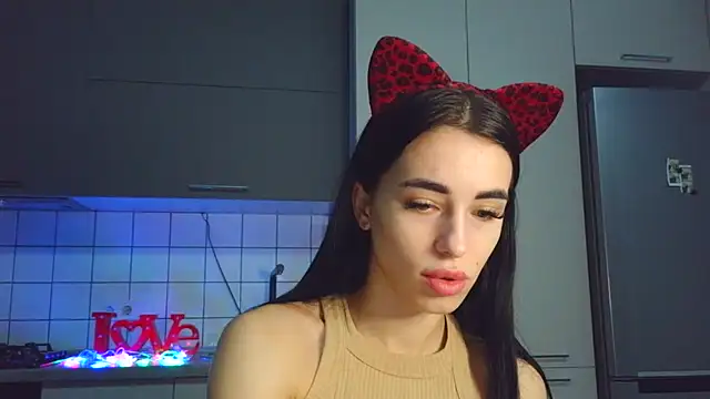 Snapshot of EvaMelnik chatting on 10-25-25, 03:40 EvaMelnik online show from 10-25-25, 03:40