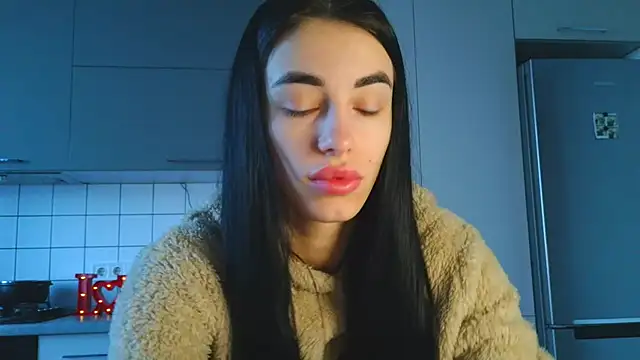 Snapshot of EvaMelnik chatting on 11-14-25, 01:32 EvaMelnik online show from 11-14-25, 01:32