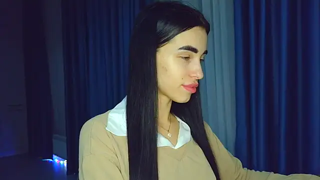 Snapshot of EvaMelnik chatting on 11-15-25, 06:04 EvaMelnik online show from 11-15-25, 06:04