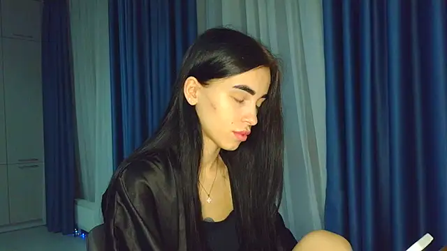 Snapshot of EvaMelnik chatting on 11-16-25, 03:50 EvaMelnik online show from 11-16-25, 03:50