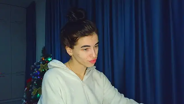 Snapshot of EvaMelnik chatting on 11-26-25, 11:06 EvaMelnik online show from 11-26-25, 11:06