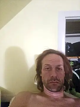 Snapshot of Danny19867 chatting on 10-12-25, 04:00 Danny19867 online show from 10-12-25, 04:00