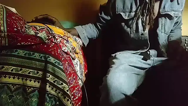 Snapshot of EYEzIAM chatting on 11-06-25, 09:54 EYEzIAM online show from 11-06-25, 09:54