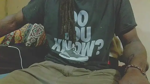 EYEzIAM online show from 04-22-26, 04:59