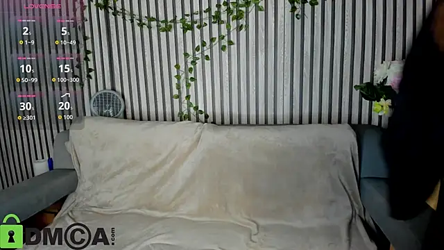 Snapshot of Agnes_Wells chatting on 11-15-25, 09:28 Agnes Wells online show from 11-15-25, 09:28