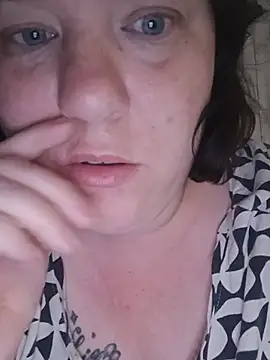 Feuchtekitty92xh online show from 07-18-26, 05:00