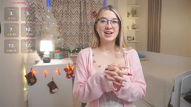 Snapshot of DarelleFaux chatting on 01-06-26, 04:16 DarelleFaux online show from 01-06-26, 04:16