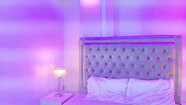 Snapshot of Ahilin_luther chatting on 10-15-25, 11:43 Ahilin luther online show from 10-15-25, 11:43