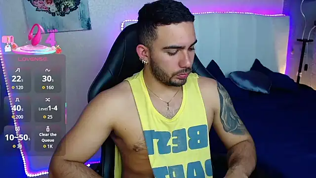 Snapshot of adamhairy chatting on 06-11-26, 08:51 adamhairy online show from 06-11-26, 08:51