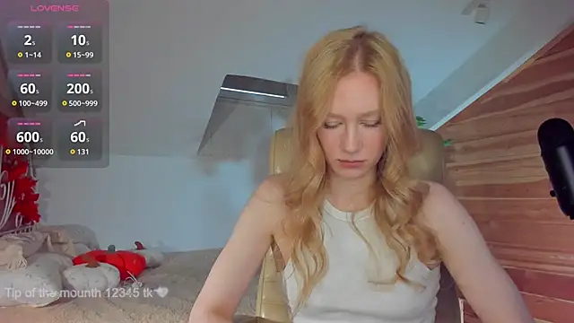 Snapshot of AuroraShoww chatting on 10-29-25, 12:51 AuroraShoww online show from 10-29-25, 12:51