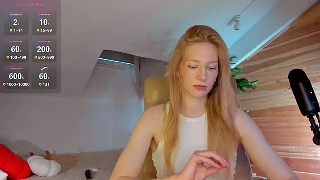 Snapshot of AuroraShoww chatting on 11-06-25, 01:34 AuroraShoww online show from 11-06-25, 01:34