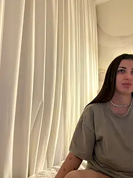 TiffaNoel online show from 11-29-25, 03:15