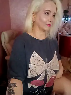 SquirtMilf00 online show from 03-12-26, 04:51