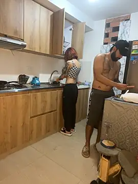 Snapshot of DanteAndVictoria chatting on 11-02-25, 12:24 DanteAndVictoria online show from 11-02-25, 12:24