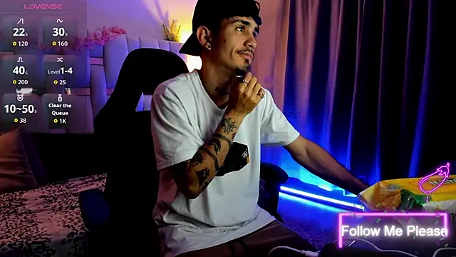 nextboywell1 online show from 03-12-26, 03:01