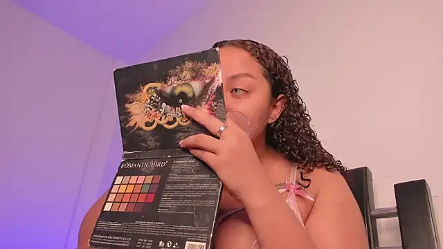 Snapshot of Nicoll_31 chatting on 09-25-25, 11:19 Nicoll 31 online show from 09-25-25, 11:19