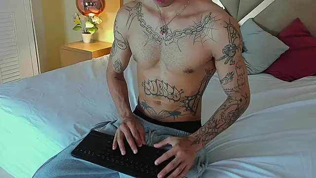 Enzo Hunter online show from 05-18-26, 04:07