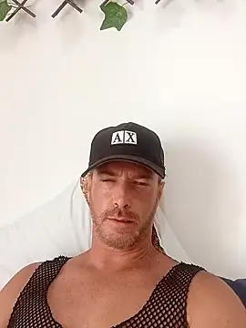 Snapshot of Loiroatv36 chatting on 02-03-26, 02:55 Loiroatv36 online show from 02-03-26, 02:55