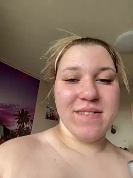 Snapshot of Kemeli008 chatting on 09-16-25, 11:22 Kemeli008 online show from 09-16-25, 11:22