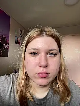 Snapshot of Kemeli008 chatting on 09-18-25, 09:11 Kemeli008 online show from 09-18-25, 09:11