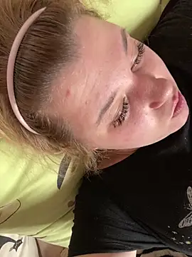 Snapshot of Kemeli008 chatting on 09-22-25, 05:09 Kemeli008 online show from 09-22-25, 05:09