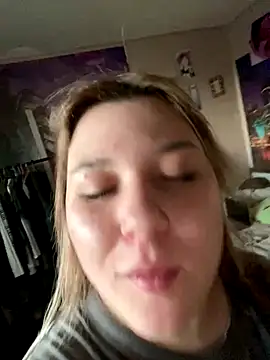 Snapshot of Kemeli008 chatting on 09-30-25, 03:06 Kemeli008 online show from 09-30-25, 03:06