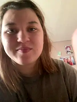 Snapshot of Kemeli008 chatting on 10-06-25, 10:23 Kemeli008 online show from 10-06-25, 10:23