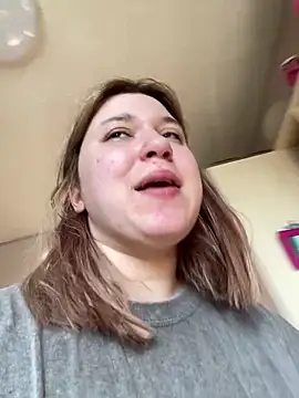 Snapshot of Kemeli008 chatting on 10-09-25, 09:51 Kemeli008 online show from 10-09-25, 09:51