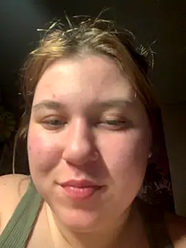 Snapshot of Kemeli008 chatting on 10-19-25, 02:40 Kemeli008 online show from 10-19-25, 02:40