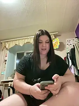 Snapshot of Kemeli008 chatting on 12-18-25, 07:31 Kemeli008 online show from 12-18-25, 07:31