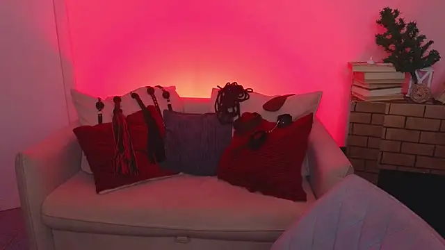 Mistress  Marcelline online show from 12-18-25, 10:10