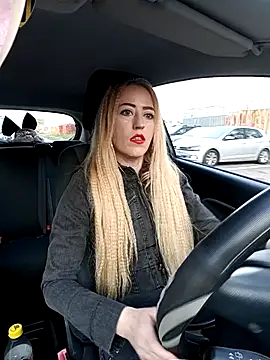 Snapshot of DeeA_Blondy chatting on 10-24-25, 05:37 DeeA Blondy online show from 10-24-25, 05:37