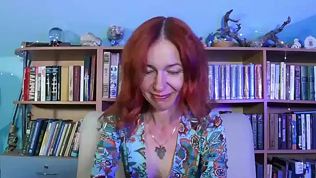 Snapshot of Foxilady357 chatting on 06-19-26, 01:37 Foxilady357 online show from 06-19-26, 01:37