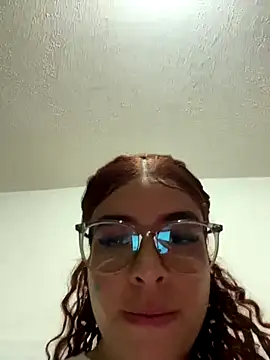 Snapshot of haally-mll chatting on 09-29-25, 04:34 haally-mll online show from 09-29-25, 04:34