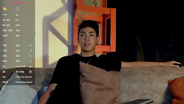 LoganTwink18 online show from 02-06-26, 02:38