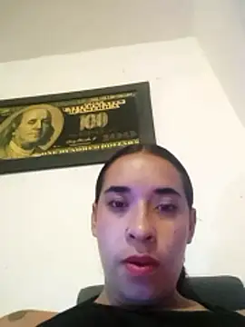 Snapshot of Valenn_fernandez chatting on 04-23-26, 03:52 Valenn fernandez online show from 04-23-26, 03:52