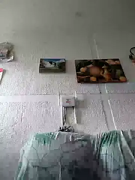 Snapshot of Valenn_fernandez chatting on 05-26-26, 03:08 Valenn fernandez online show from 05-26-26, 03:08