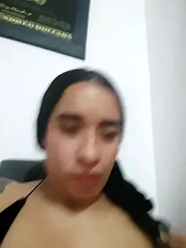 Snapshot of Valenn_fernandez chatting on 05-31-26, 01:25 Valenn fernandez online show from 05-31-26, 01:25