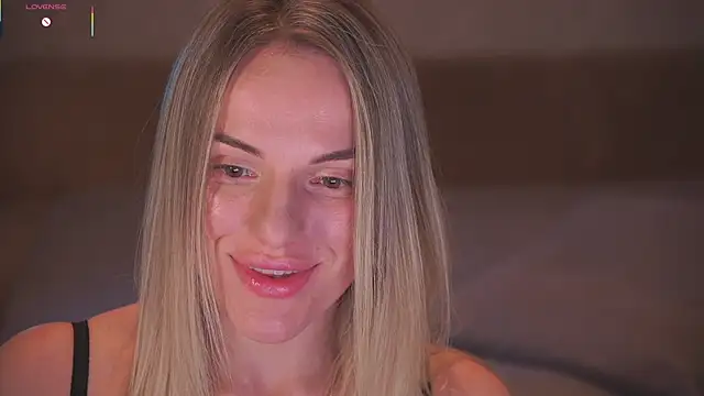 Vanille Mystery online show from 04-11-26, 01:32